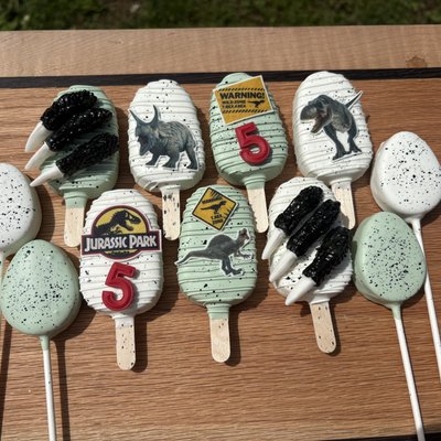 Cakesicles