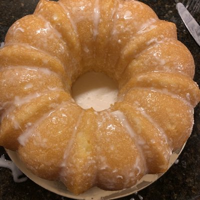 Ms. Dorothy’s Lemon Cake