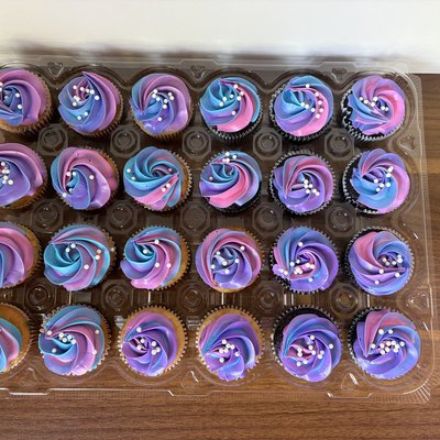 12 Cupcakes