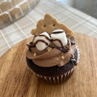 Gourmet Cupcakes (Dozen)