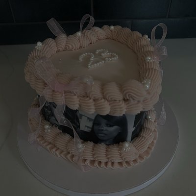 6” Customized Cakes