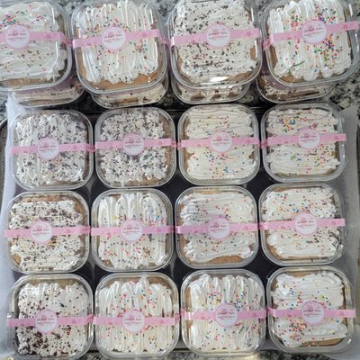 Vanilla Cake Individuals
