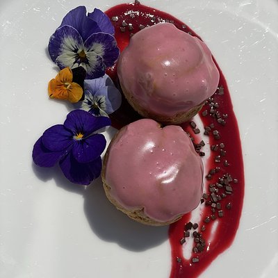 Cream Puffs & Eclairs 