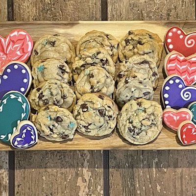 Chocolate Chip and Sugar Cookie Box