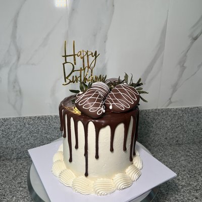 6" Cakes