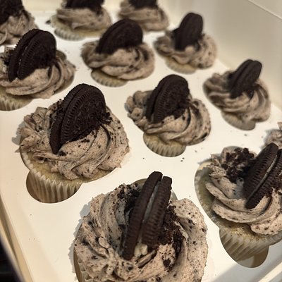 1 Dozen Oreo Dream Cupcakes