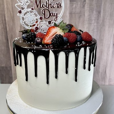 Custom Cakes