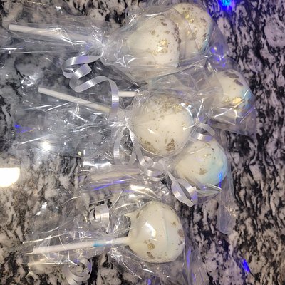Cake Pops 1 Dozen