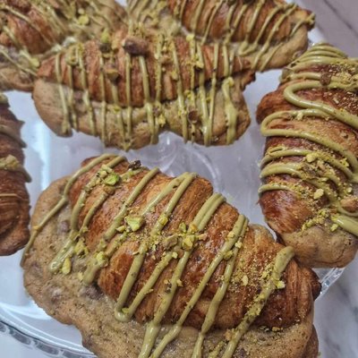 Pistachio Crookie Box Of 4
