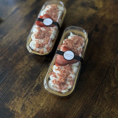 Strawberry Crunch Mini Cake