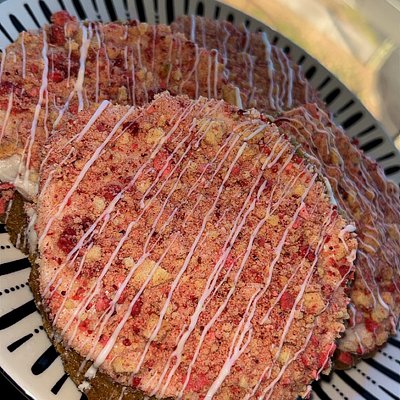 Strawberry Crunch Dozen