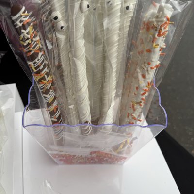 Dipped Pretzel Rods
