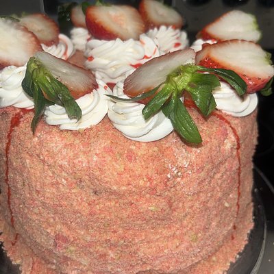 Strawberry Crunch Cake