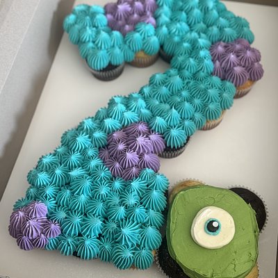 Pull-A-Part Cupcake Cake