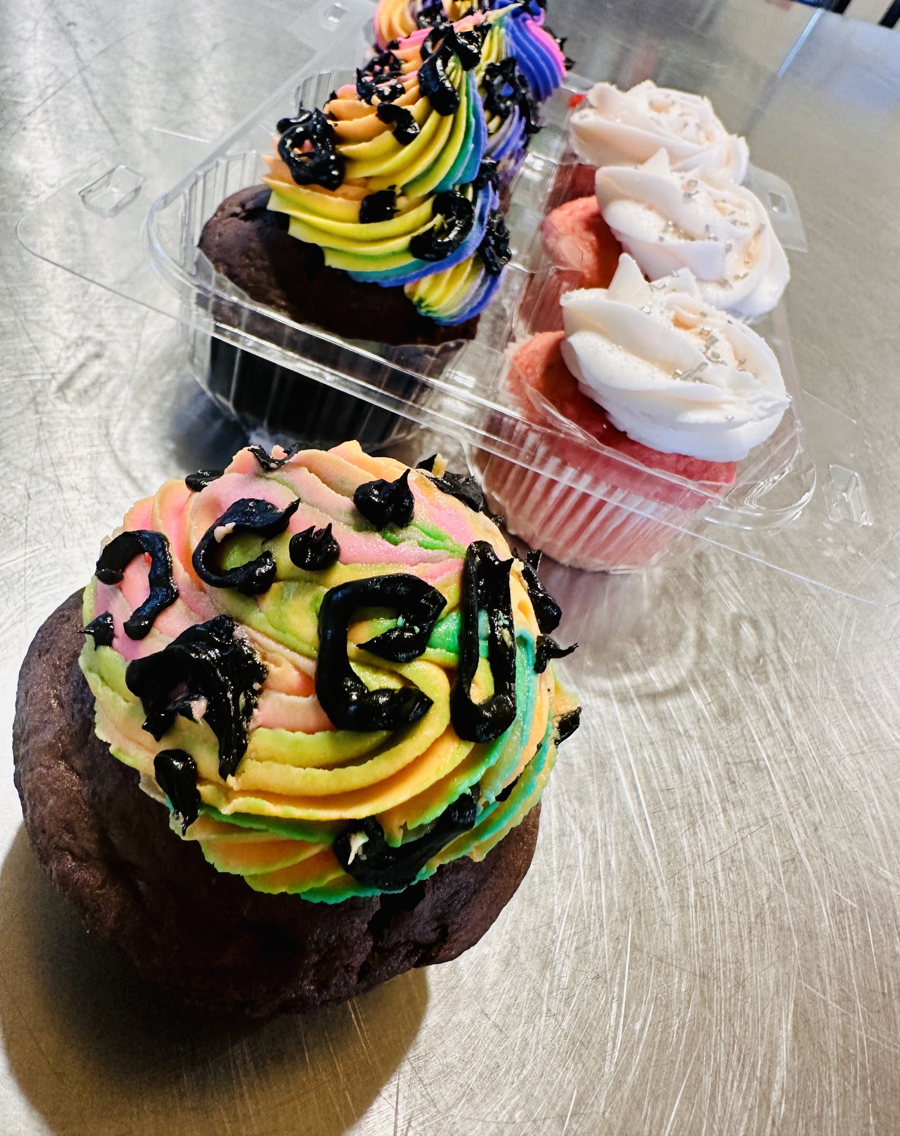 Lisa Frank Chocolate Cupcakes 6 Count