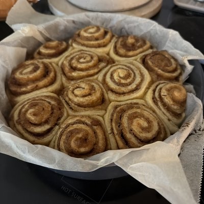 Regular Cinnamon Rolls-12 Count
