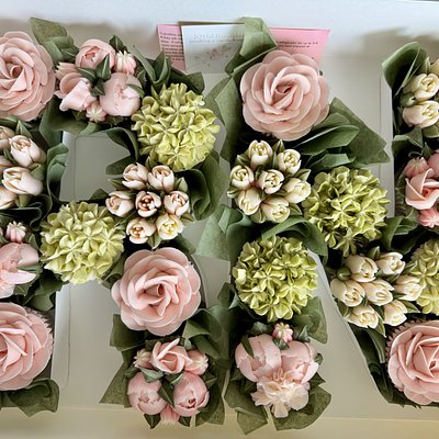 Monogram Cupcake Gift Box 