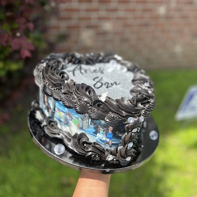 8” Double Layer Heart Cake W/images