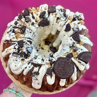 Cookies and Cream Cinnamon Roll Pound Cake
