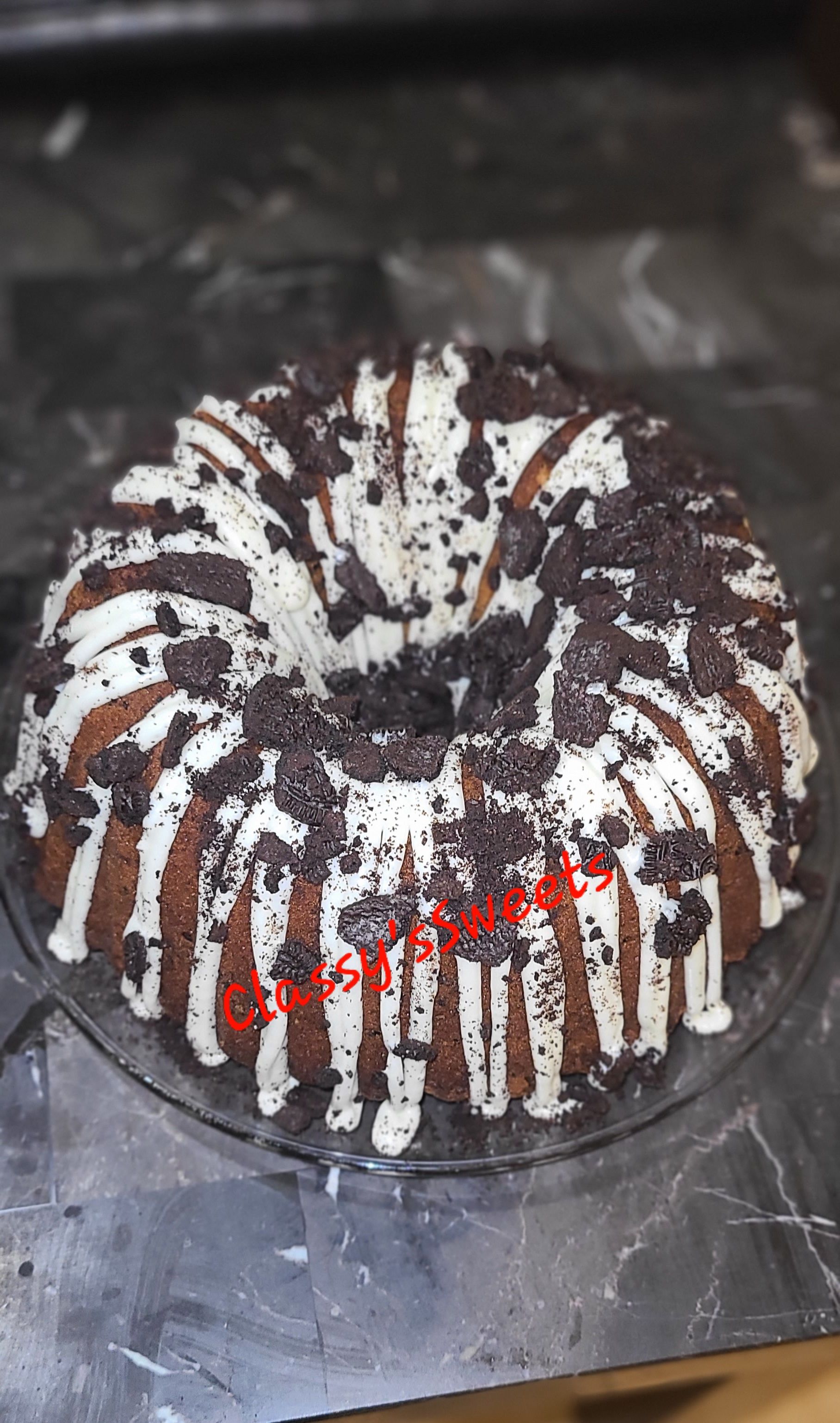 Classy's CookiesnCream Dream Pound Cake