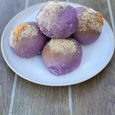 Ube Pandesal With Ube And Cheese