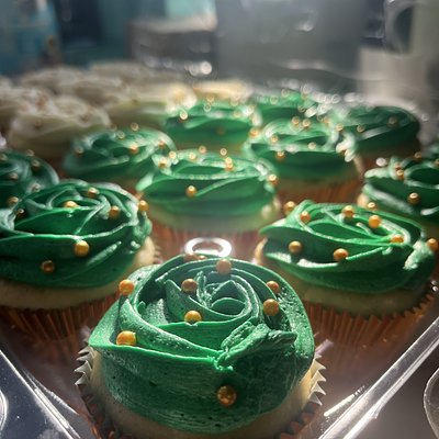 Custom Cupcakes 