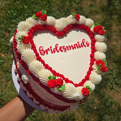 8" heart cake