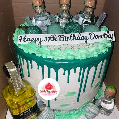 Liquor Cake w/ strawberries (MUST BE 21+)