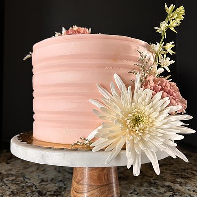 8” Cake, Approximately 22-44 servings 
