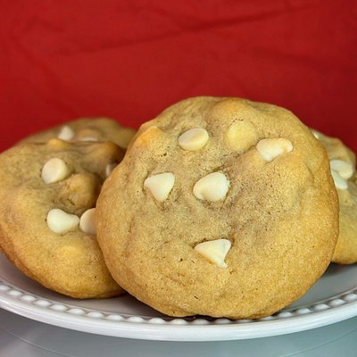 White Chocolate Macadamia Cookie