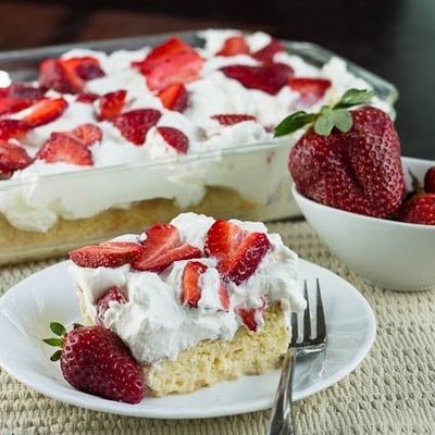 Starwberry Tres Leches 