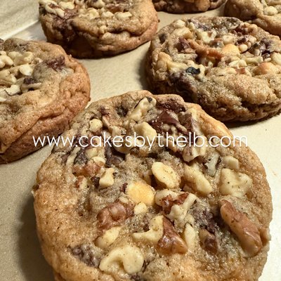 Chocolate Chunk Walnut Cookies | 2.79 oz Each