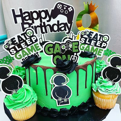 8in Cake And 6 Cupcakes 