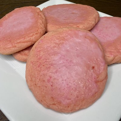 Glazed Strawberry Cookies 