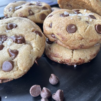 Browned Butter Chocolate Chip Cookies- Dozen