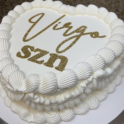 8in Vintage Heart Cake 