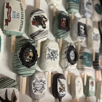 Custom Cakesicles