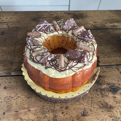 Lemon chocolate Bundt Cake 
