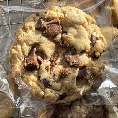 Chocolate Chunk Cookies