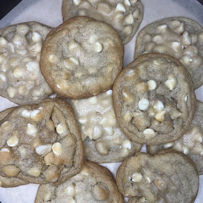 White Chocolate Macadamia Nut Cookies 