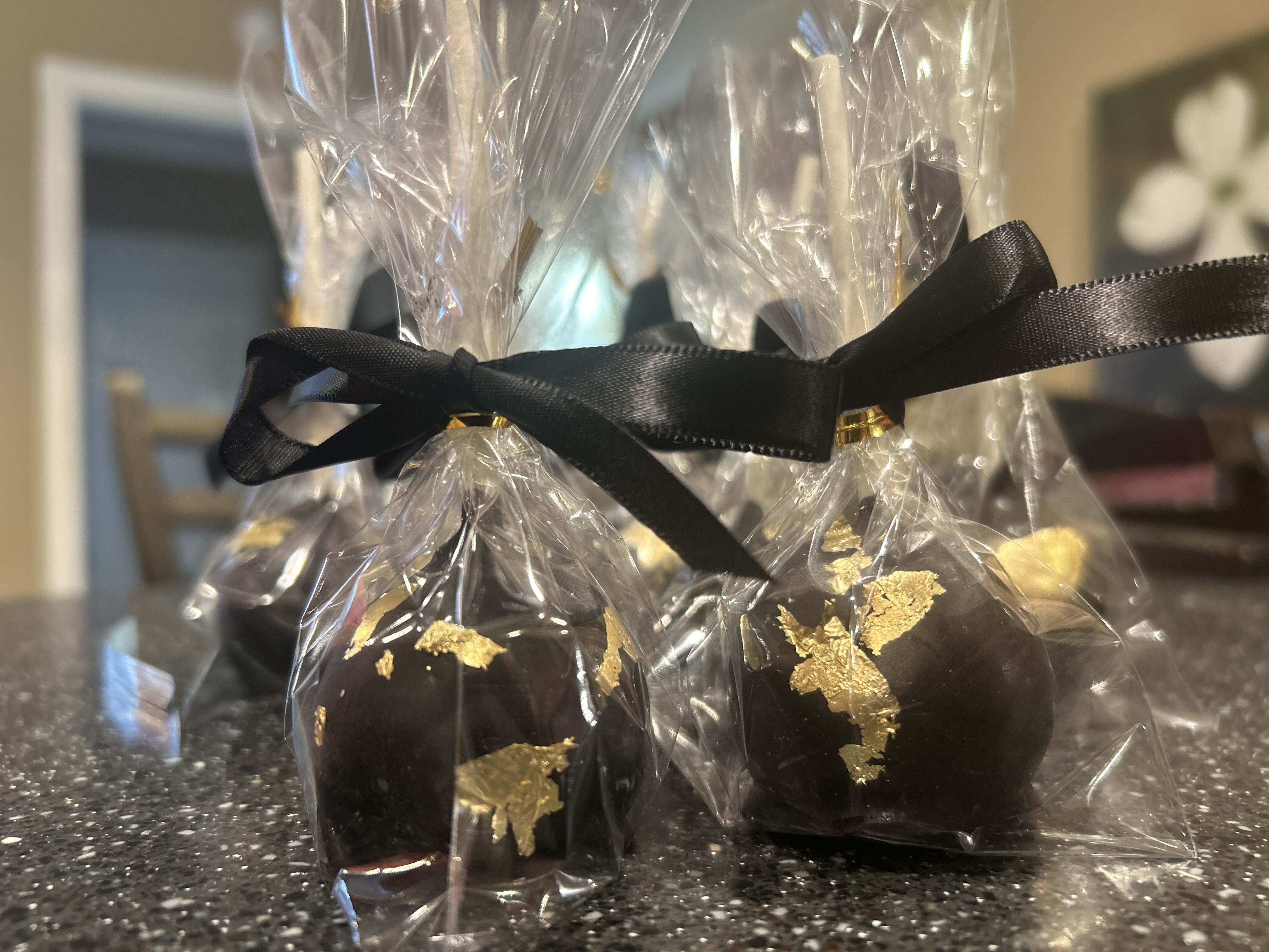 1 Dozen Cakepops 