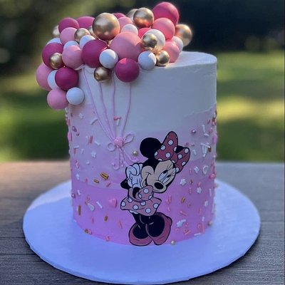 Custom Cakes