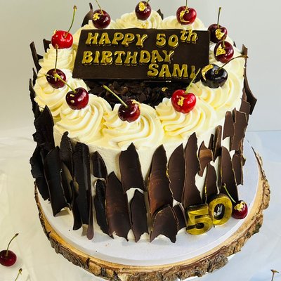 Custom Cake 10 Inch