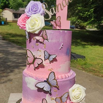 8in/10in Tiered Cake Serves 55-65 -/+