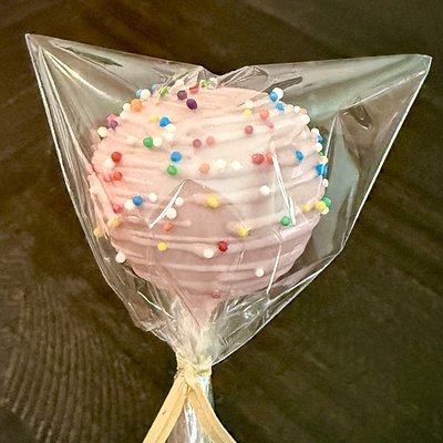 Strawberry Cake Pops (Half Dozen)