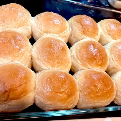 Honey Wheat Dinner Rolls