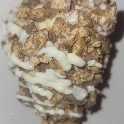 Twix Or Snickers Cheesecake Waffle Cones