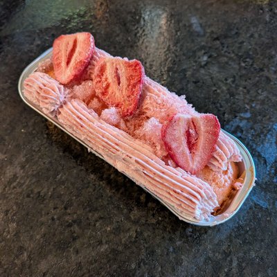 Mini  Strawberry 6.8oz Cake