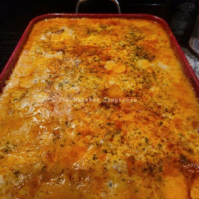 Viral Beef Alfredo Spaghetti (Half Sheet + Scratch-Made Garlic Rolls)