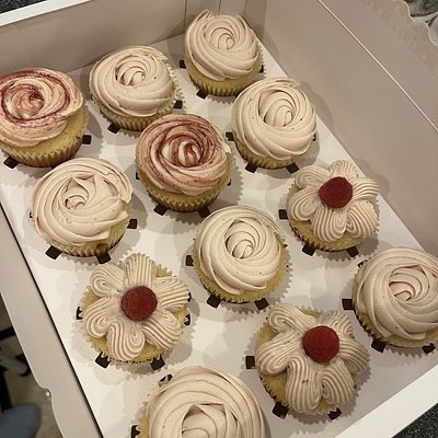 Vanilla Raspberry Cupcakes